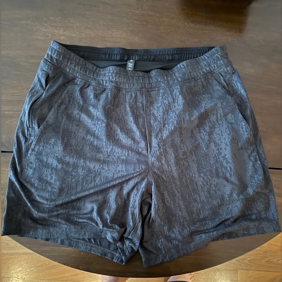 NWOT- Lululemon Pace Breaker 7in Lined Shorts (XL) - Picture 1 of 3